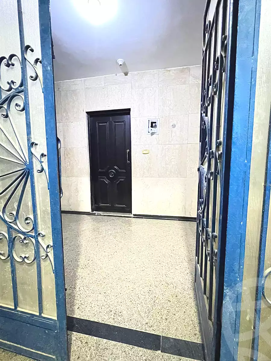 https://aqarmap.com.eg/ar/listing/7236750-for-rent-cairo-6th-of-october-el-ahyaa-neighborhood-4th-neighbourhood-1