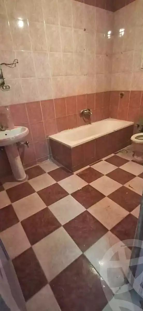 https://aqarmap.com.eg/ar/listing/7237238-for-sale-alexandria-al-agamy-lbytsh-el-hay-st