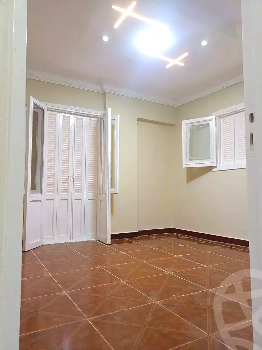 https://aqarmap.com.eg/ar/listing/7237262-for-sale-alexandria-al-agamy-el-hanouvel-el-kholafaa-el-rashdeen-st