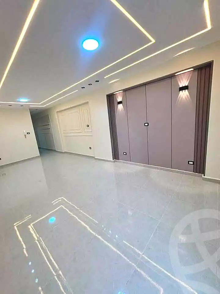 https://aqarmap.com.eg/ar/listing/7237329-for-sale-alexandria-sydy-bshr-sydy-bshr-bhry-amr-el-nogomy-st