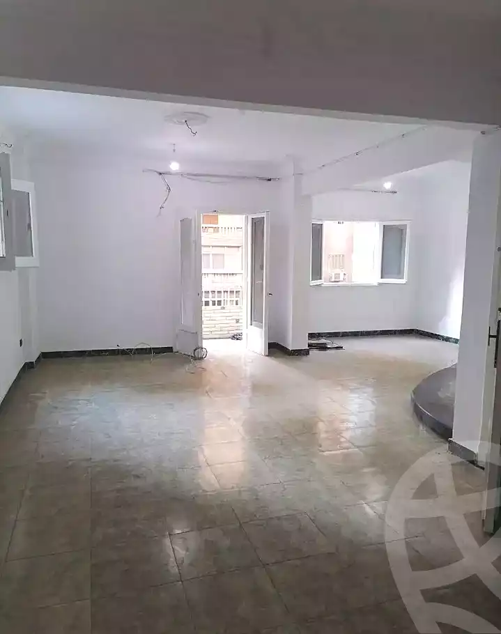 https://aqarmap.com.eg/ar/listing/7237440-for-rent-alexandria-miami-shr-jml-bd-lnsr