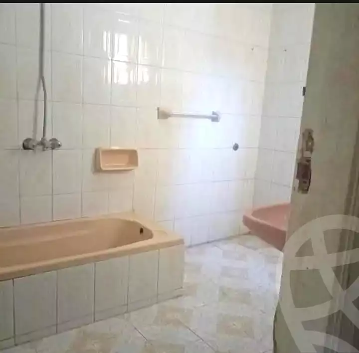 https://aqarmap.com.eg/ar/listing/7237534-for-sale-alexandria-al-agamy-el-hanouvel-radwan-st