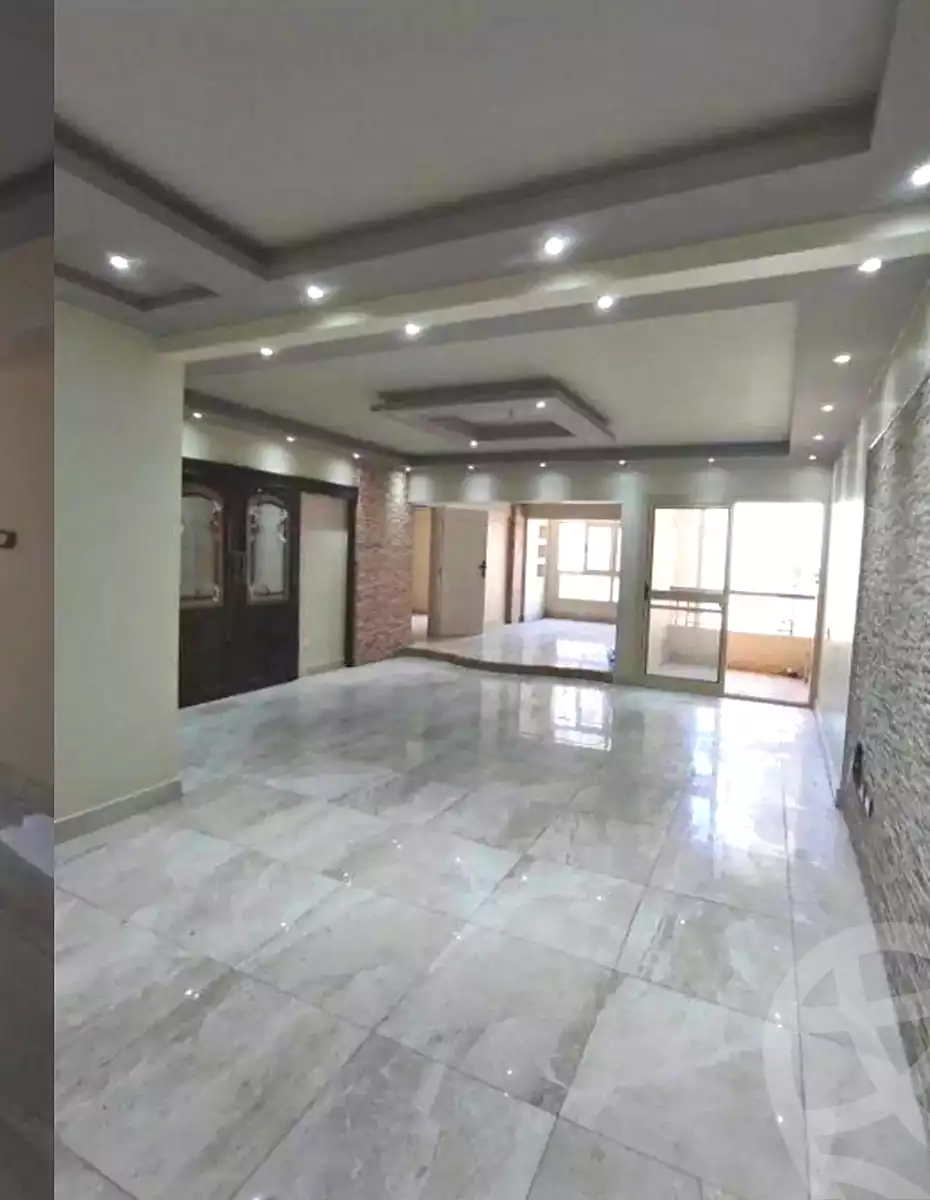 https://aqarmap.com.eg/ar/listing/7235850-for-rent-alexandria-moharram-bey