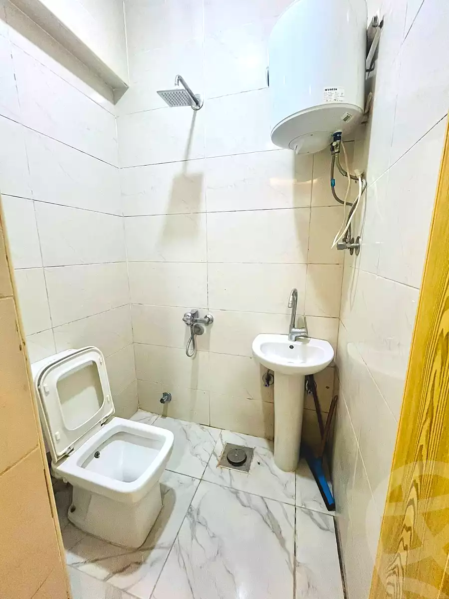https://aqarmap.com.eg/ar/listing/7238456-for-rent-cairo-6th-of-october-el-ahyaa-neighborhood-1st-eighth-neighborhood