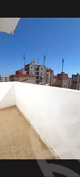 https://aqarmap.com.eg/ar/listing/7239465-for-sale-alexandria-el-asafra-shr-45