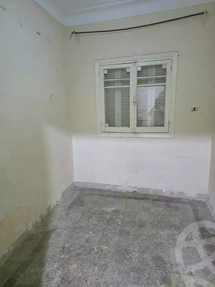 https://aqarmap.com.eg/ar/listing/7239460-for-sale-alexandria-moharram-bey-moharram-bek-st