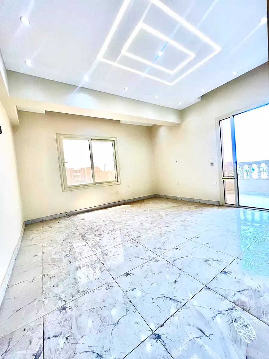 https://aqarmap.com.eg/ar/listing/7240364-for-sale-cairo-new-cairo-first-settlement-mhwr-mstfy-kml