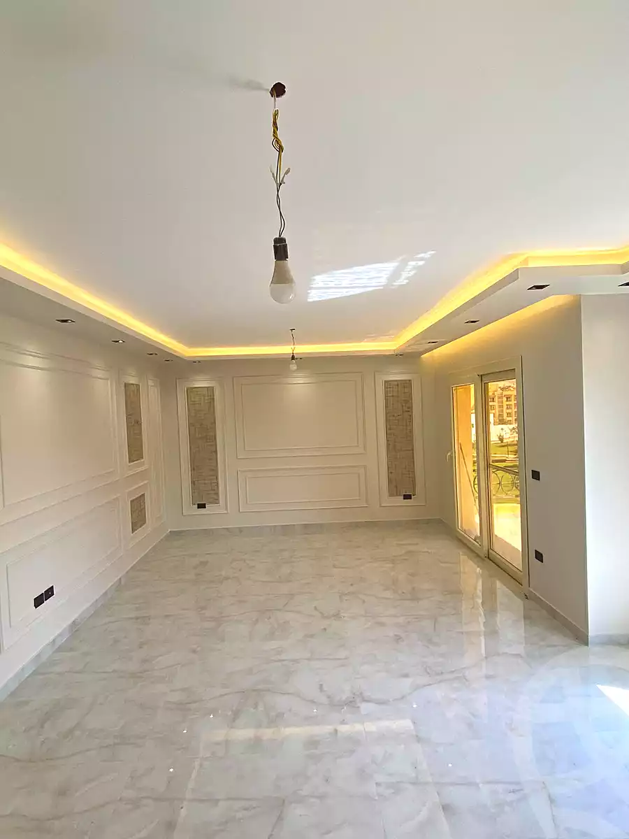 https://aqarmap.com.eg/ar/listing/7240384-for-sale-cairo-el-sheikh-zayed-city-compounds-el-khamayel