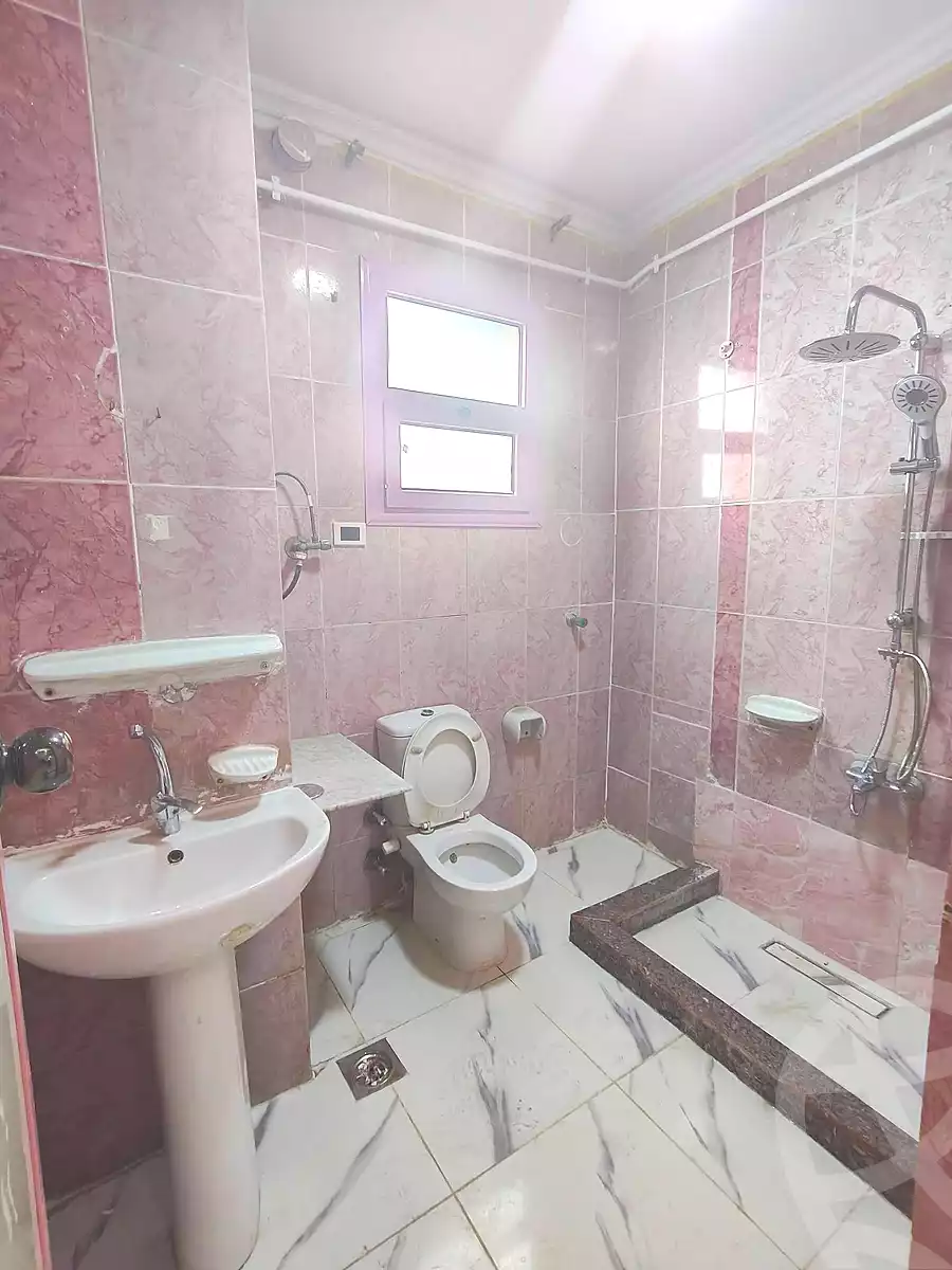 https://aqarmap.com.eg/ar/listing/7240668-for-sale-alexandria-sydy-bshr-sydy-bshr-bhry-mohamed-el-srafi-st.