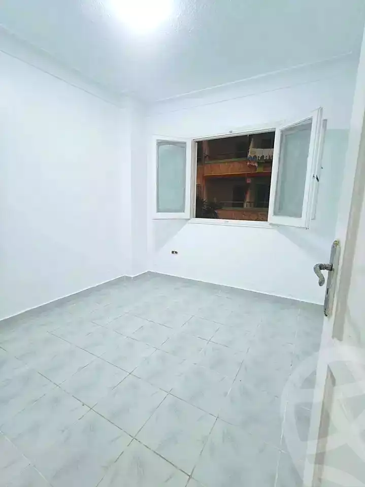 https://aqarmap.com.eg/ar/listing/7242184-for-sale-alexandria-al-agamy-shataa-el-nakheel