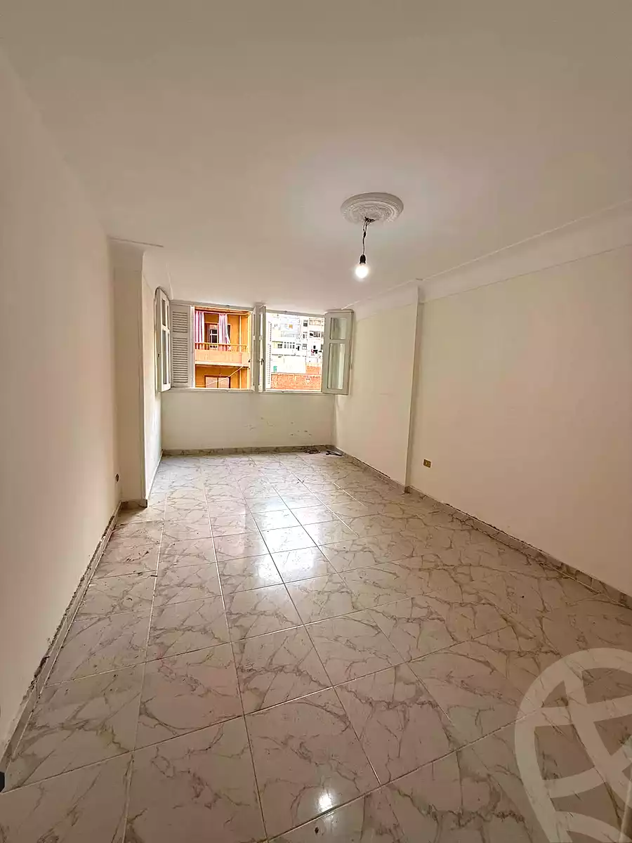 https://aqarmap.com.eg/en/listing/7242327-for-sale-alexandria-sydy-bshr-sydy-bshr-bhry-abd-el-salam-aref-st