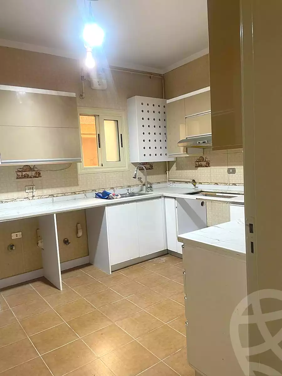 https://aqarmap.com.eg/ar/listing/7242921-for-sale-cairo-new-cairo-ganob-el-akadamiya-south-academy-a-al-mekdad-ibn-omar-street