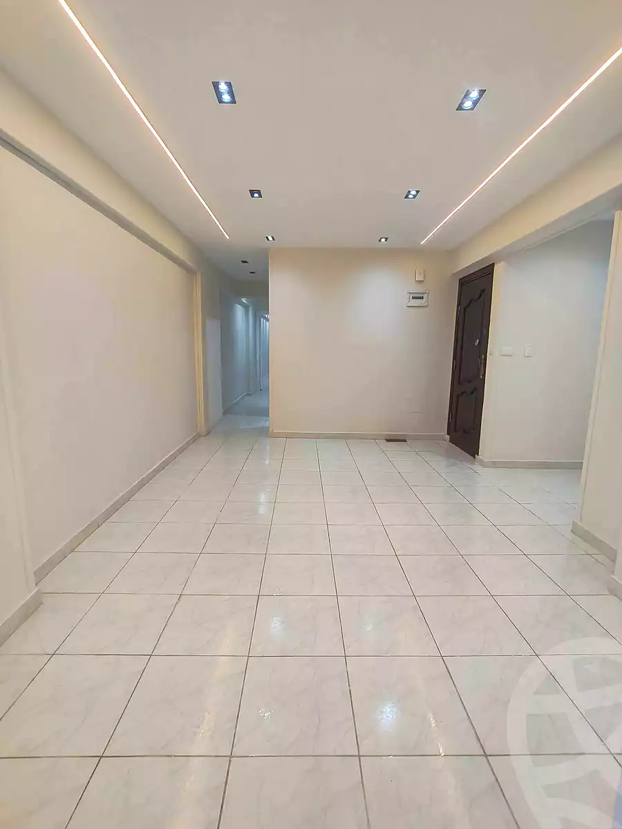 https://aqarmap.com.eg/en/listing/7242977-for-sale-alexandria-miami-farook-abd-al-wahab-st