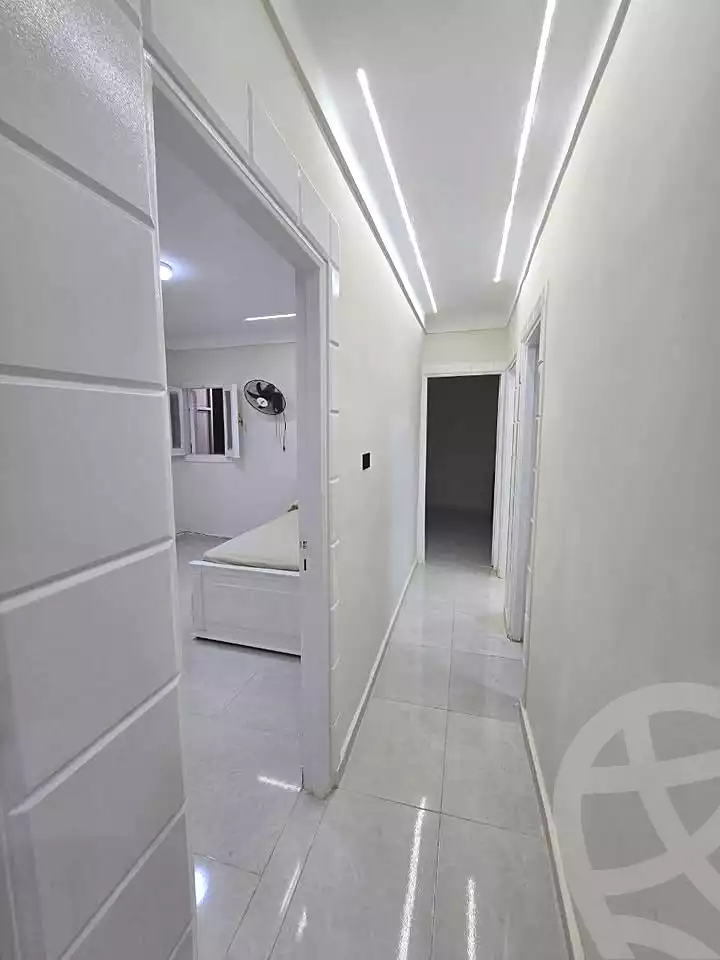 https://aqarmap.com.eg/ar/listing/7242794-for-sale-alexandria-miami-farook-abd-al-wahab-st
