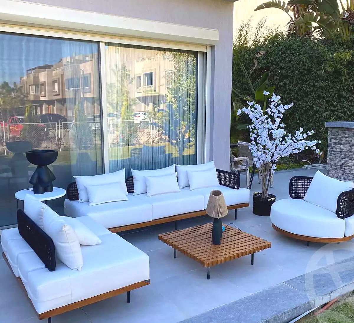 5 BR Villa in Hyde Park, photo 2 of 10