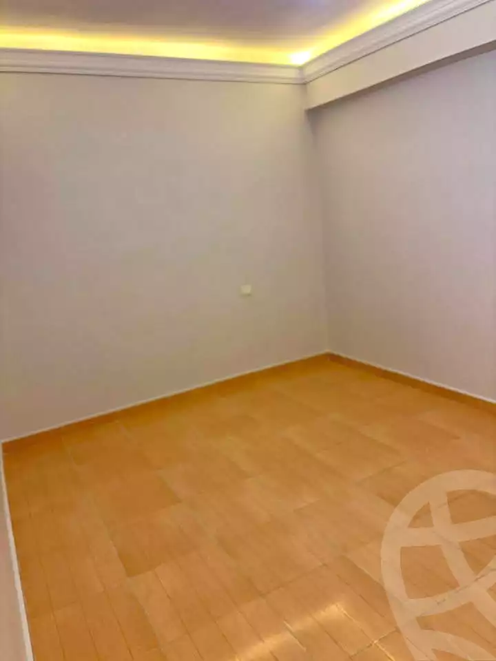 https://aqarmap.com.eg/ar/listing/7245393-for-sale-alexandria-miami