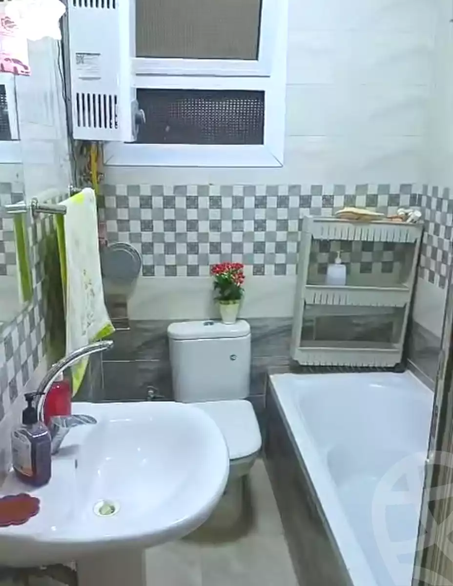 https://aqarmap.com.eg/en/listing/7245683-for-sale-cairo-nozha-2-el-khamseen-st