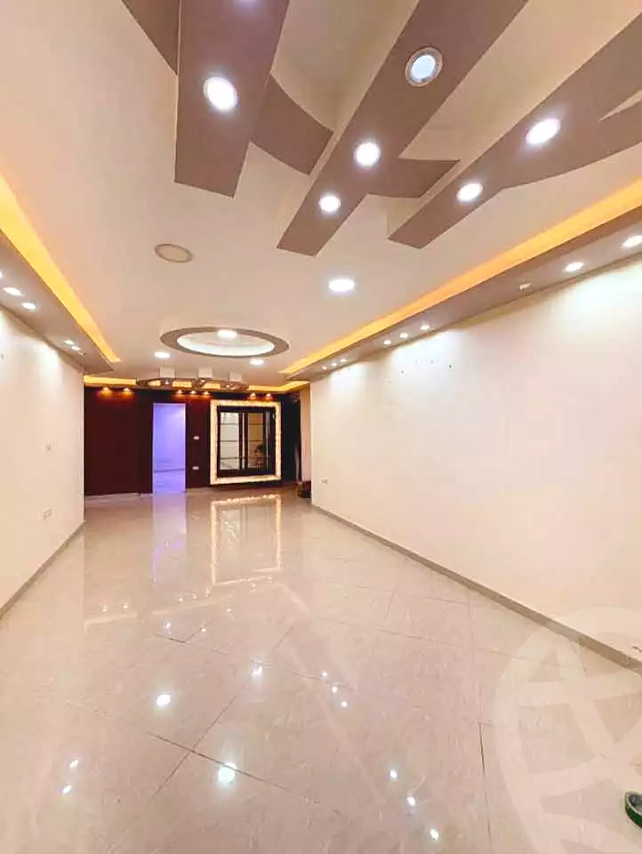 https://aqarmap.com.eg/ar/listing/7245863-for-sale-cairo-helwan-mostafa-fahmy-st