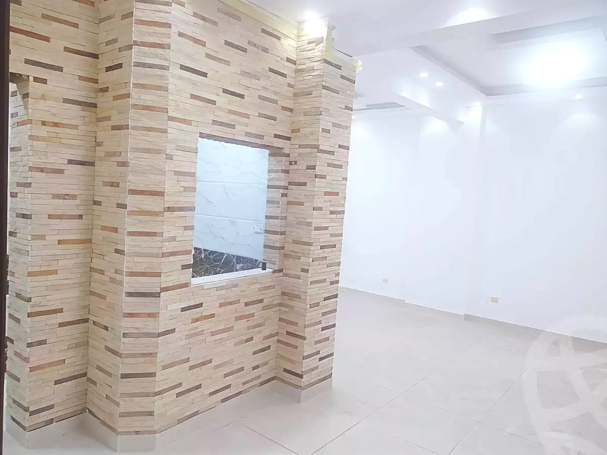 https://aqarmap.com.eg/ar/listing/7246755-for-sale-alexandria-moharram-bey