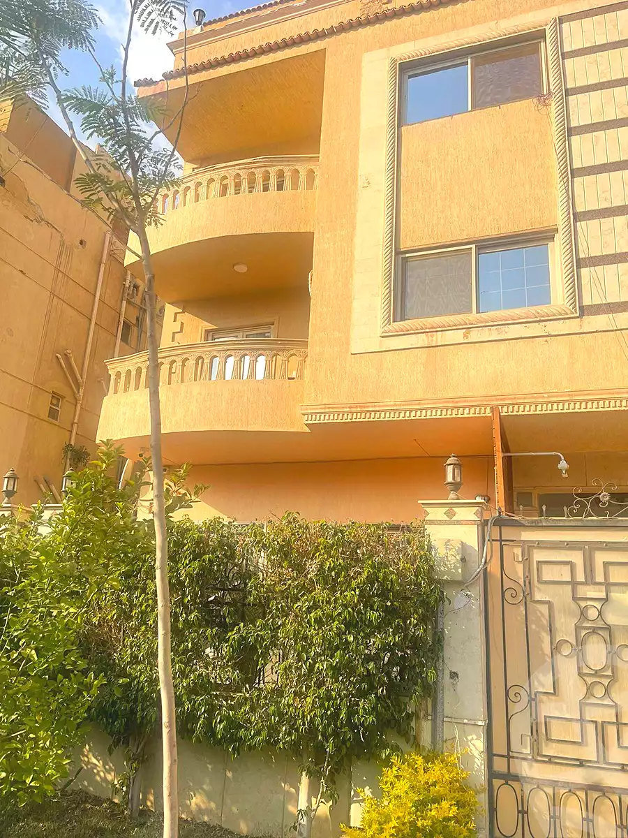 https://aqarmap.com.eg/ar/listing/7247135-for-sale-cairo-new-cairo-el-yassamin-el-yasmeen-3-mohamed-rahim-st