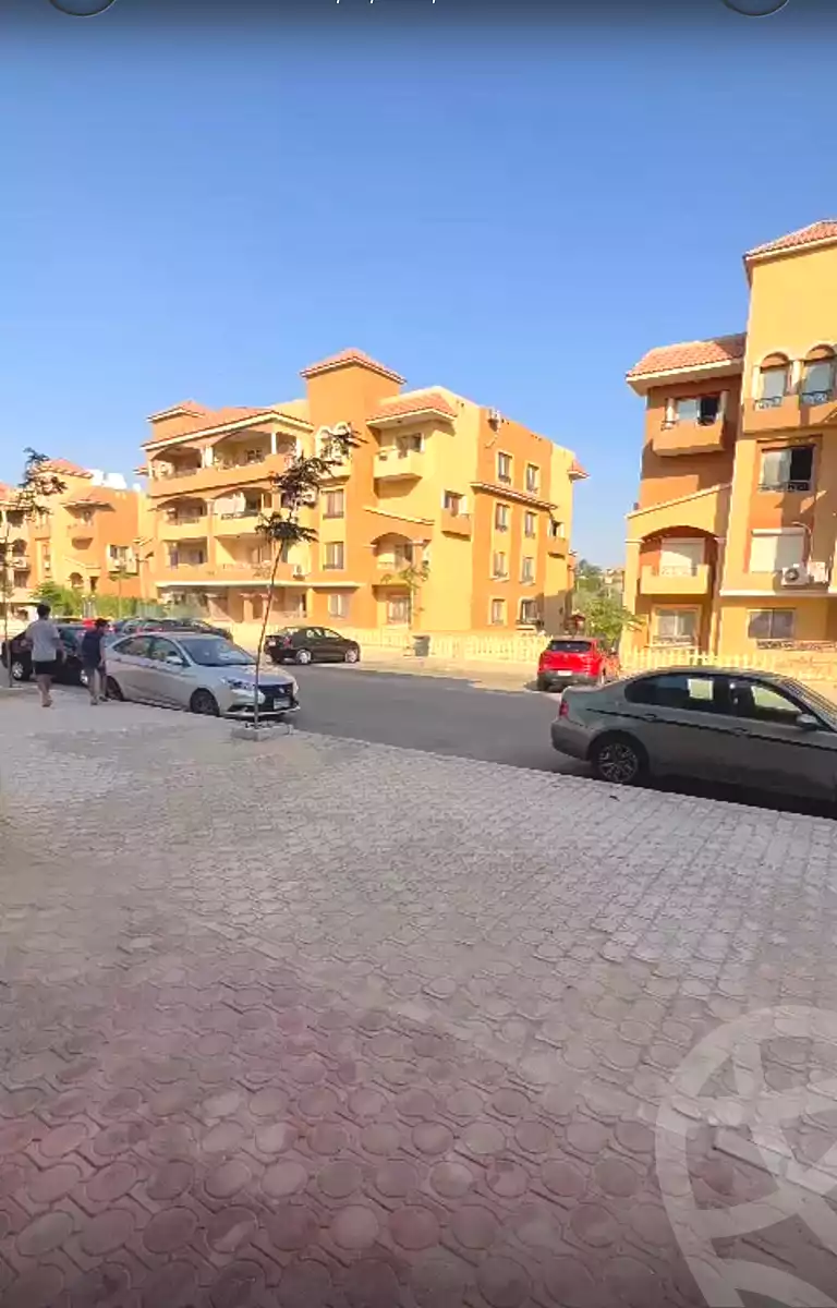 https://aqarmap.com.eg/en/listing/7247308-for-sale-cairo-el-sheikh-zayed-city-compounds-el-khamayel