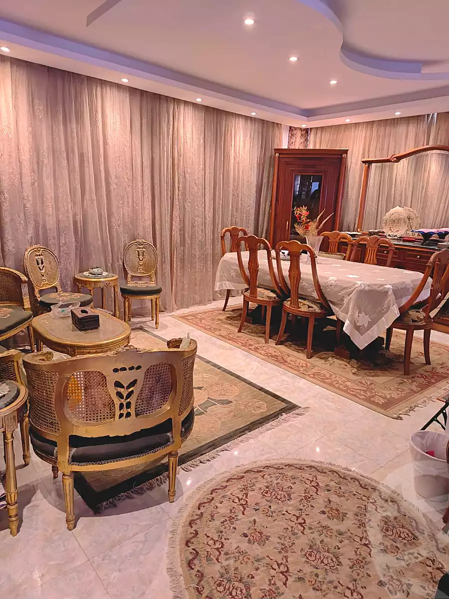 https://aqarmap.com.eg/ar/listing/7247343-for-sale-cairo-el-sheikh-zayed-city-el-hay-eltaseaa-area-1-el-bostan-st