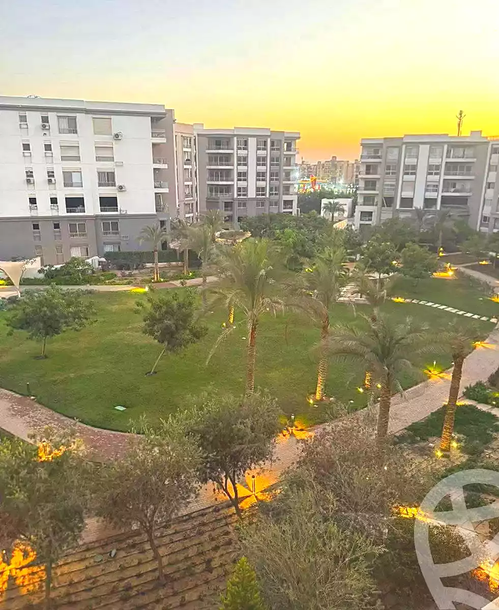 https://aqarmap.com.eg/en/listing/7247355-for-sale-cairo-new-cairo-compounds-hyde-park-greens-hyde-park-compound