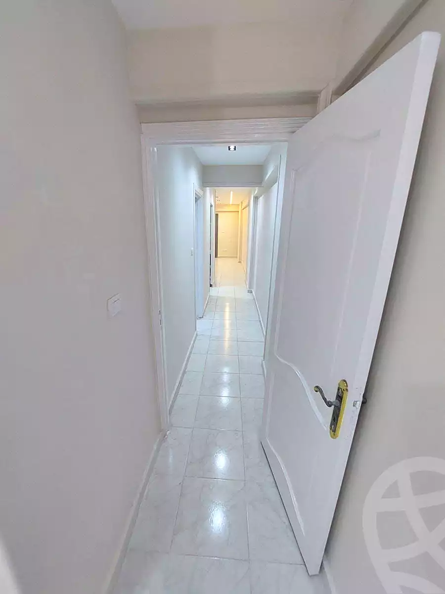 https://aqarmap.com.eg/en/listing/7245636-for-sale-alexandria-sydy-bshr-sydy-bshr-bhry-shr-mhmwd-l-yswy