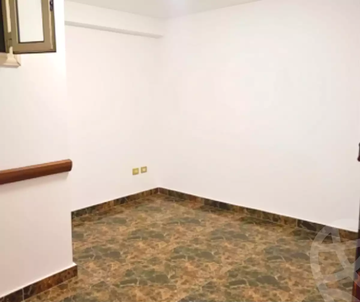 https://aqarmap.com.eg/en/listing/7250338-for-rent-alexandria-ganaklis-shr-bw-qyr-tryq-lhry