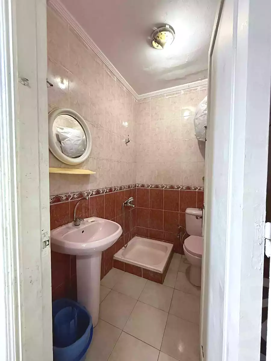 https://aqarmap.com.eg/ar/listing/7250783-for-rent-alexandria-al-agamy-el-hanouvel-el-zahraa-city-st