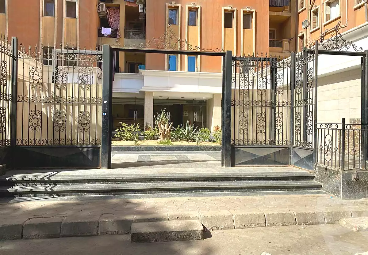 https://aqarmap.com.eg/en/listing/7250843-for-sale-cairo-shoubra-rod-el-farag-abou-el-farag-st