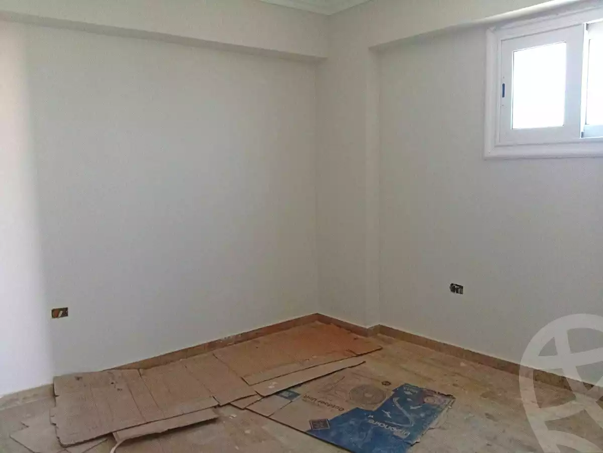 https://aqarmap.com.eg/en/listing/7250854-for-rent-alexandria-el-montazah-el-geesh