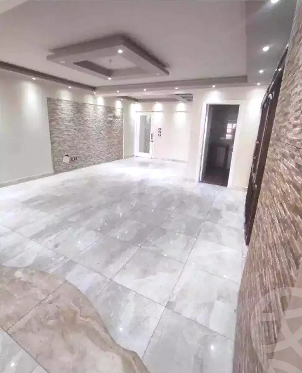 https://aqarmap.com.eg/ar/listing/7250967-for-rent-alexandria-moharram-bey