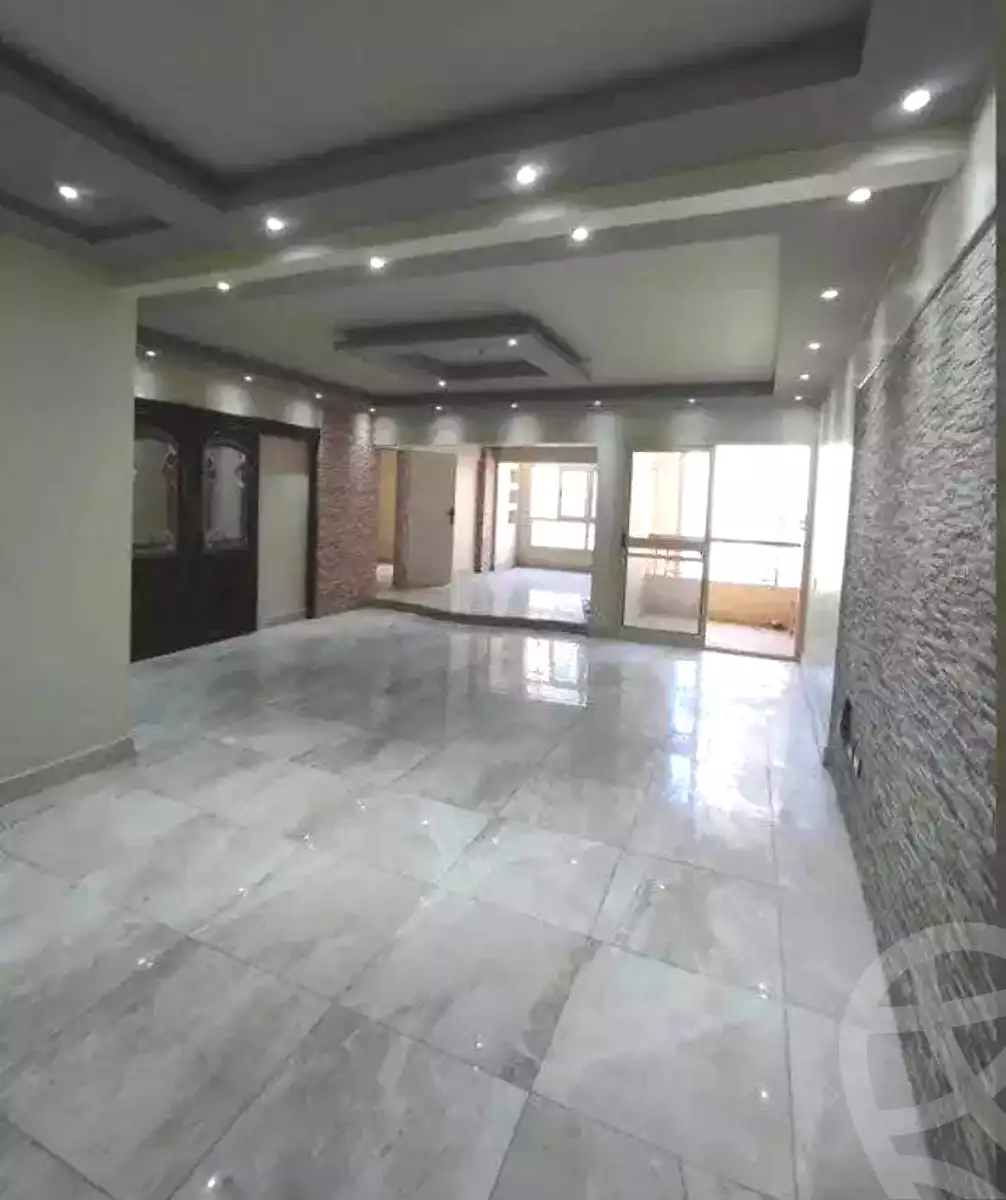 https://aqarmap.com.eg/ar/listing/7250967-for-rent-alexandria-moharram-bey