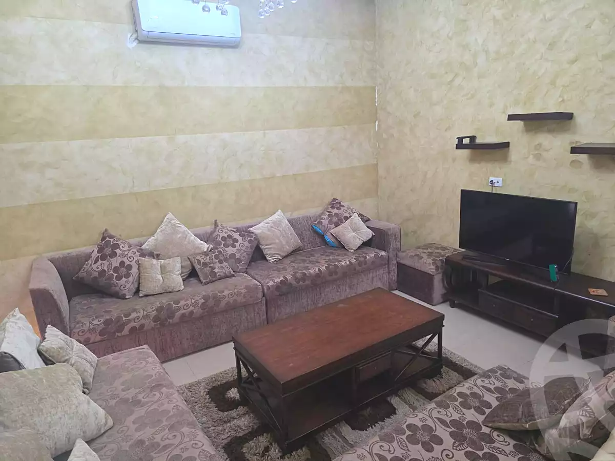 https://aqarmap.com.eg/ar/listing/7251684-for-rent-cairo-6th-of-october-el-hay-el-motamyz-fourth-touristic-village-mohamed-ahmed-barhoma-st