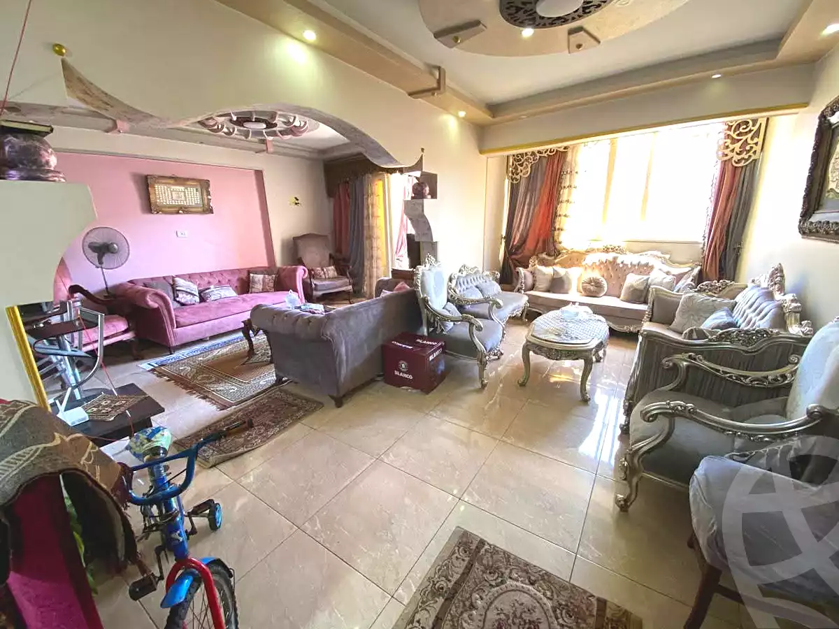 https://aqarmap.com.eg/ar/listing/7253108-for-sale-alexandria-el-asafra-shr-45