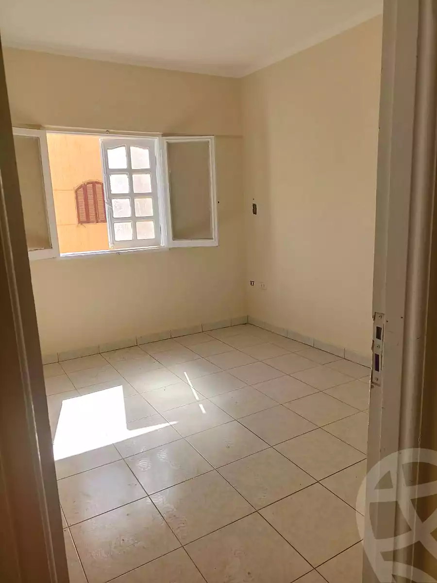 https://aqarmap.com.eg/ar/listing/7253156-for-rent-cairo-6th-of-october-el-ahyaa-neighborhood-1st