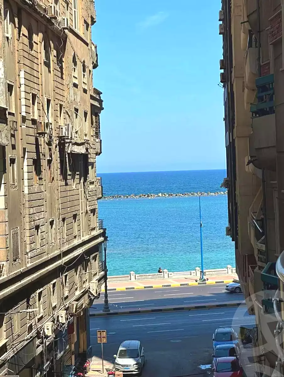 https://aqarmap.com.eg/ar/listing/7253325-for-sale-alexandria-sydy-bshr-sydy-bshr-bhry-mohamed-el-srafi-st.