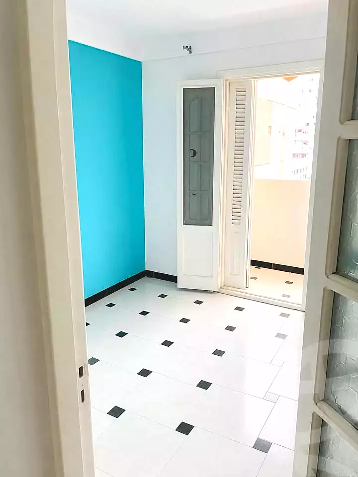 https://aqarmap.com.eg/ar/listing/7253513-for-sale-alexandria-sydy-bshr-sydy-bshr-bhry-sidi-beshr-mosque-st