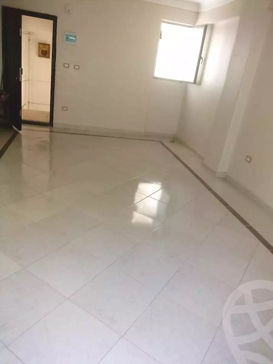 https://aqarmap.com.eg/en/listing/7253719-for-rent-alexandria-al-agamy-bw-ywsf