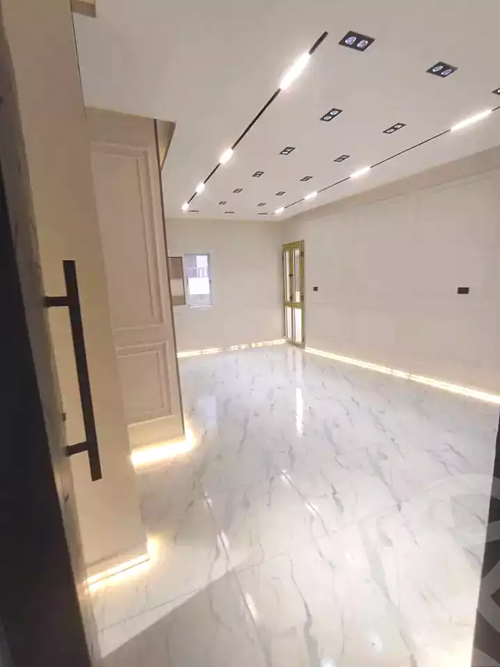 https://aqarmap.com.eg/ar/listing/7253845-for-sale-alexandria-al-agamy-lbytsh-shahr-al-assal-st