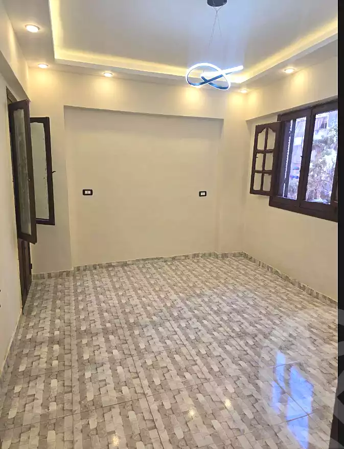 https://aqarmap.com.eg/en/listing/7254304-for-sale-alexandria-al-agamy-lbytsh-mecca-st