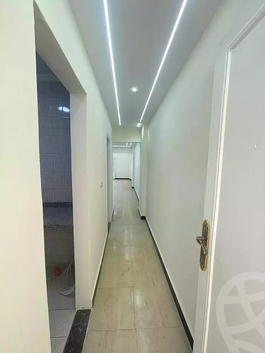 https://aqarmap.com.eg/ar/listing/7254679-for-sale-alexandria-el-asafra-shr-45