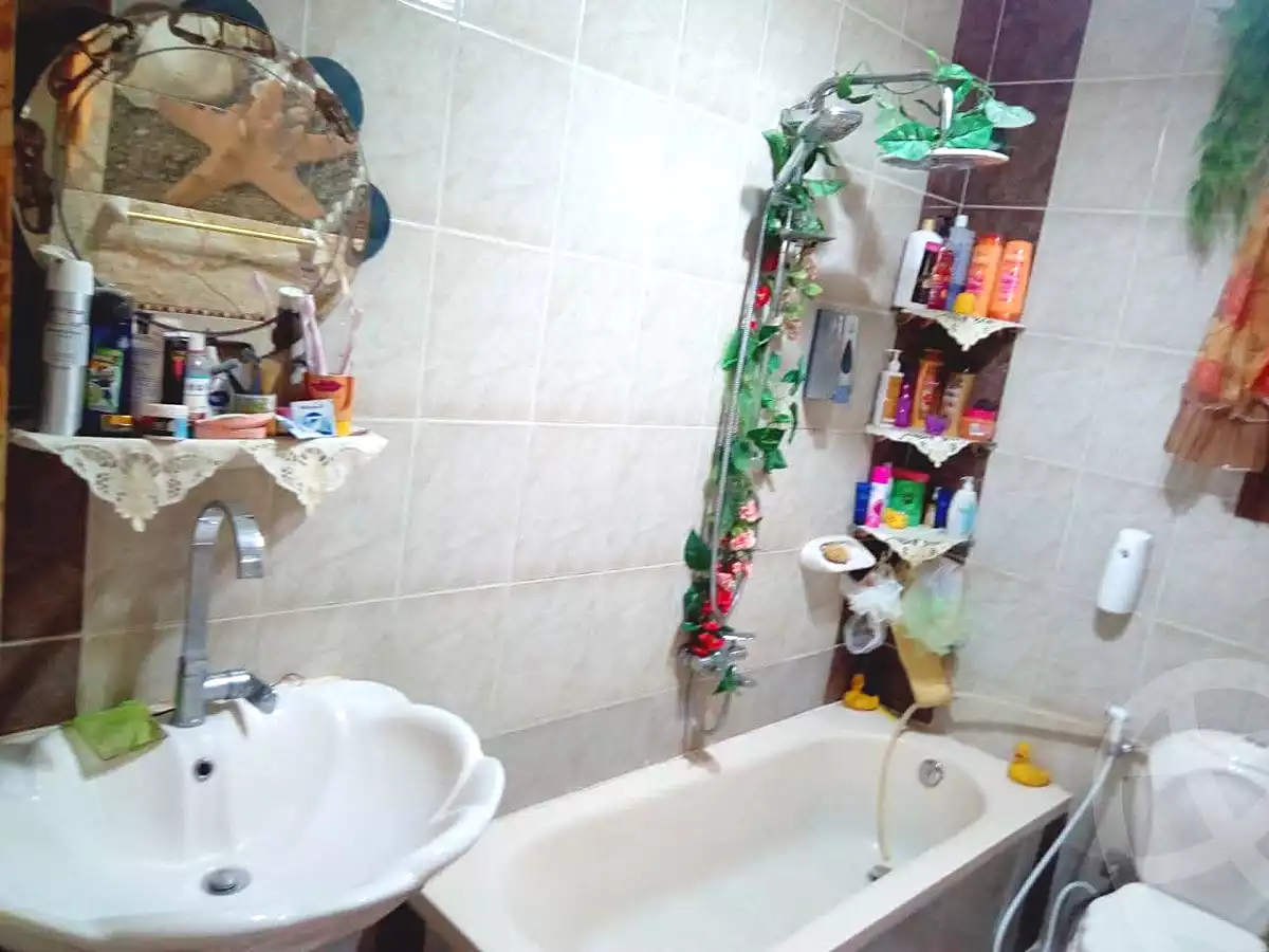 https://aqarmap.com.eg/ar/listing/7254843-for-sale-alexandria-el-asafra-shr-45