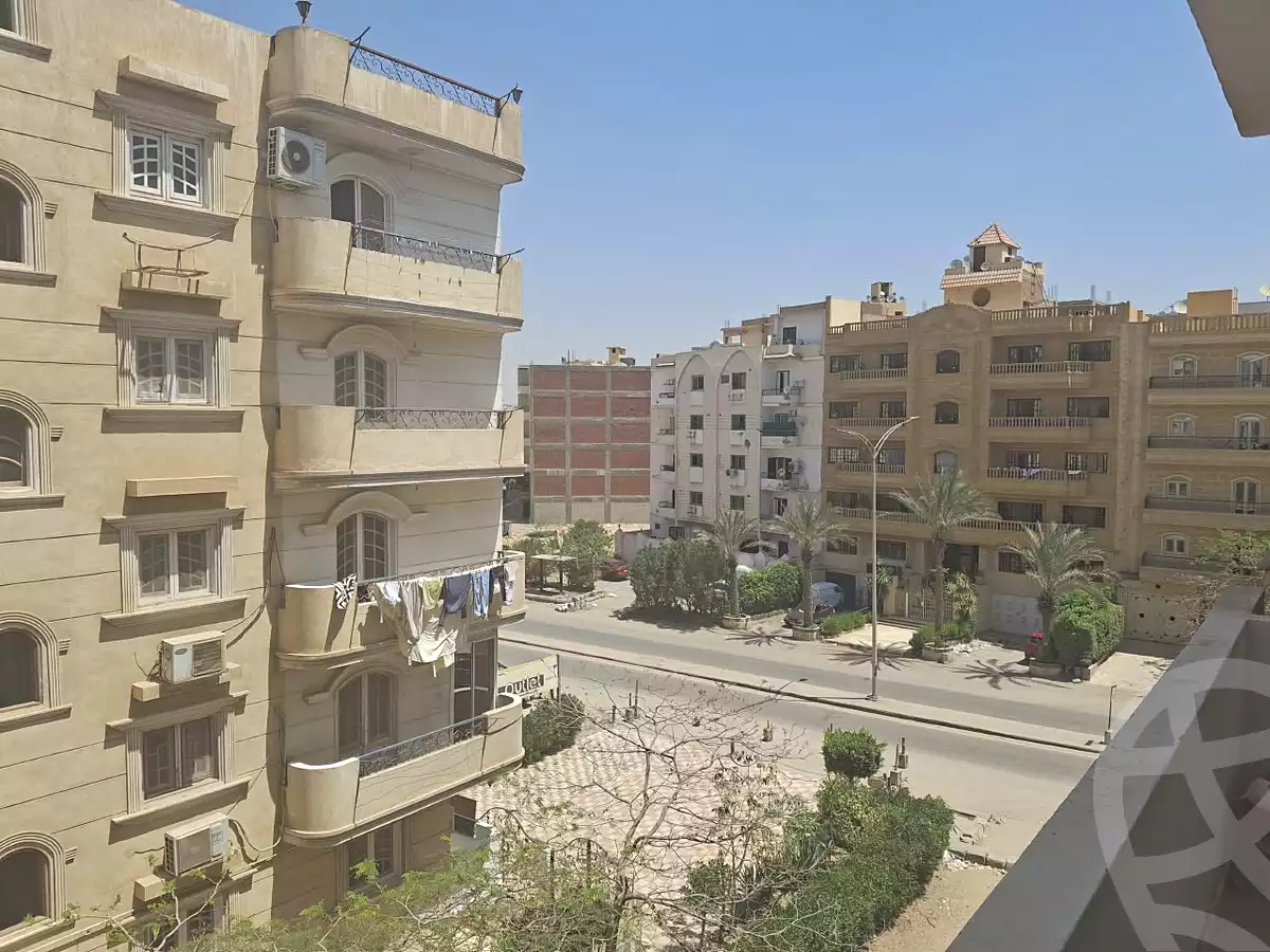 https://aqarmap.com.eg/ar/listing/7255114-for-sale-cairo-6th-of-october-el-ahyaa-neighborhood-3rd-al-hay-al-thalith-st
