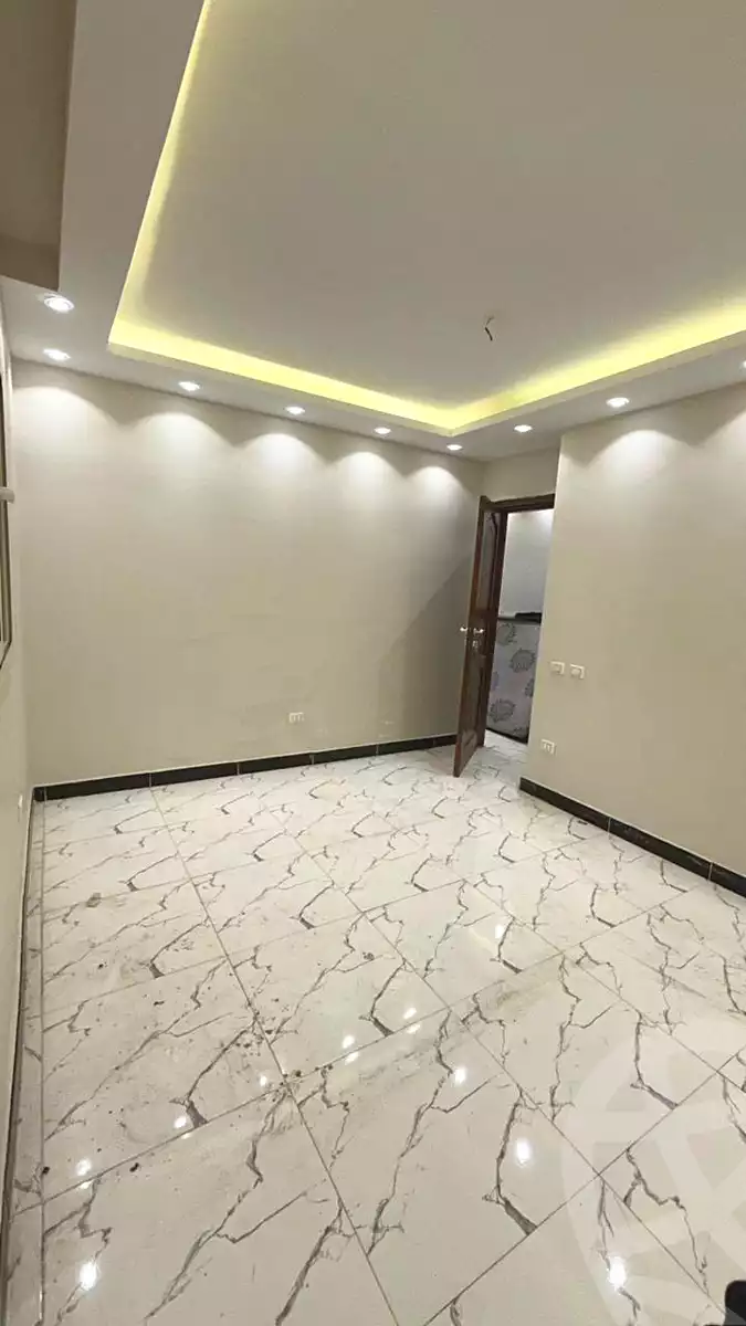 https://aqarmap.com.eg/ar/listing/7255121-for-sale-cairo-6th-of-october-el-ahyaa-neighborhood-3rd-al-hay-al-thalith-st