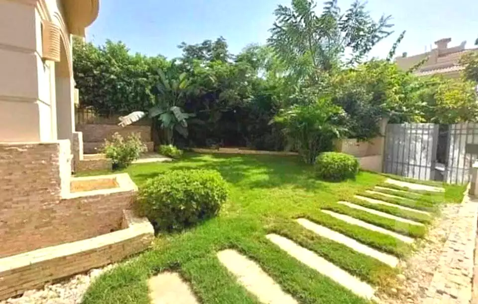 https://aqarmap.com.eg/en/listing/7255247-for-sale-cairo-new-cairo-compounds-hyde-park-centre-ville-hyde-park