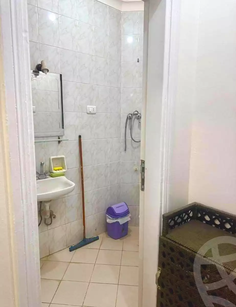 https://aqarmap.com.eg/ar/listing/7255277-for-rent-cairo-6th-of-october-el-hay-el-motamyz-el-motamayez-neighborhood-abd-el-moneim-riad-st