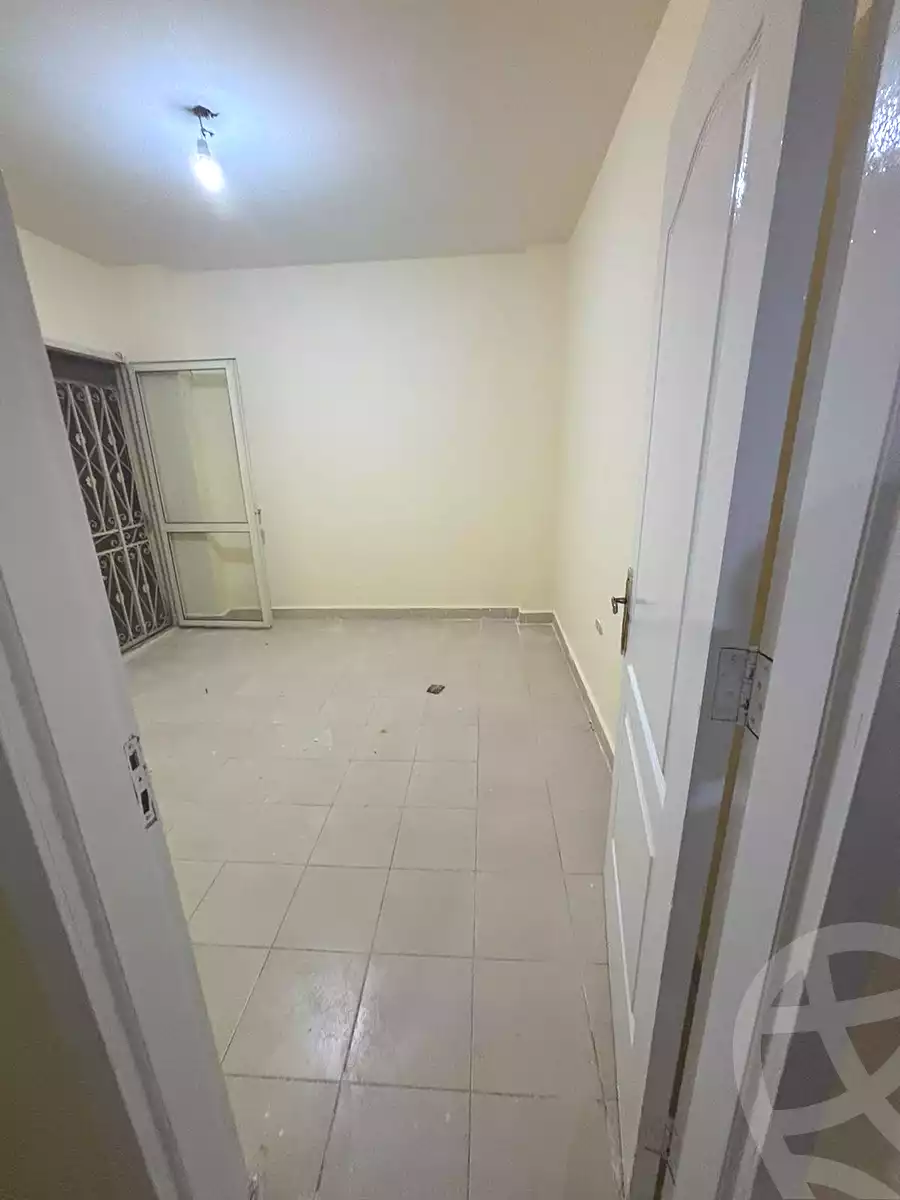 https://aqarmap.com.eg/en/listing/7255504-for-sale-cairo-el-sheikh-zayed-city-el-hay-el-thany-ashaer-al-mostakbal-buildings