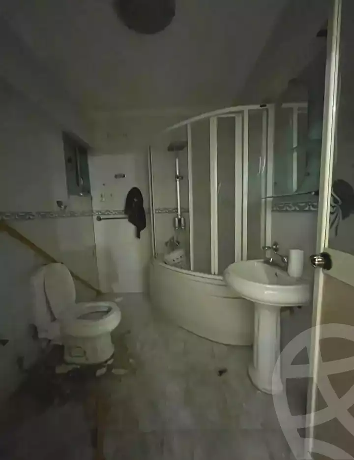 https://aqarmap.com.eg/en/listing/7255843-for-sale-alexandria-al-agamy-lbytsh-mecca-st